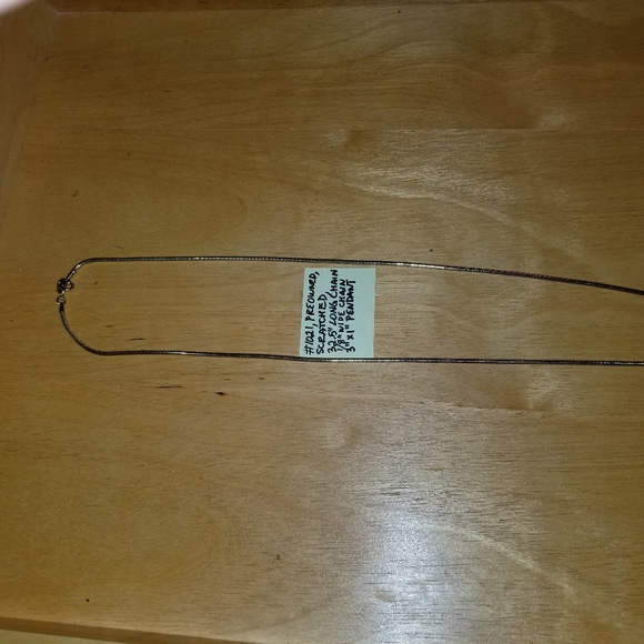 ✅#1021 Preowned RARE Gold Tone Metal 32.5" Necklace - Picture 10 of 16